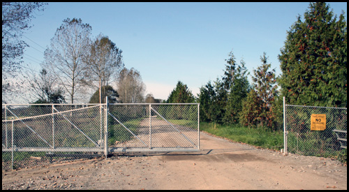 CHAIN LINK CANTILEVER GATE IN MID POSITION